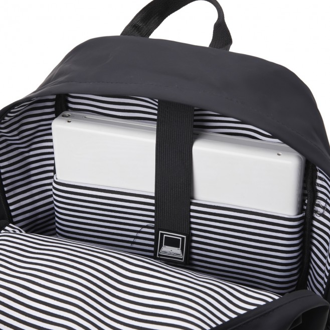 Mochila de Couro Sintético 30L Personalizada Mochila de Couro Sintético 30L Personalizada